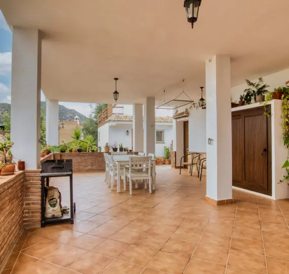 Sale of detached villa in South of spain