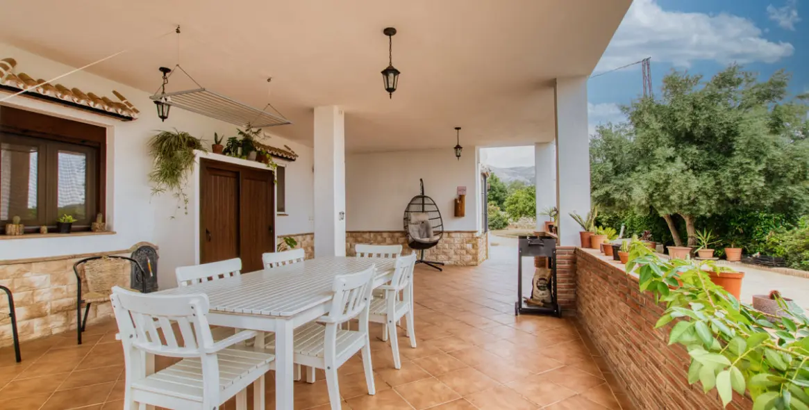 Sale of detached villa in South of spain 4