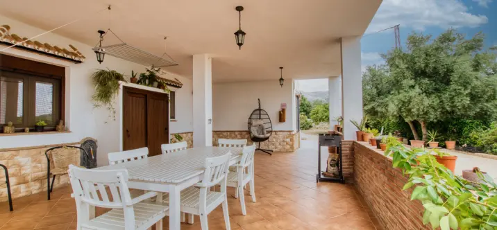 Sale of detached villa in South of spain 3