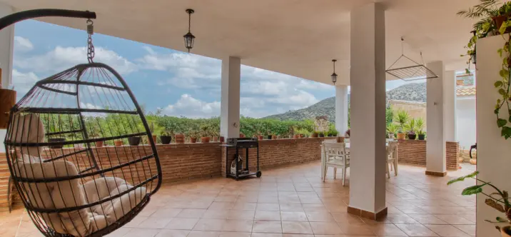 Sale of detached villa in South of spain 4