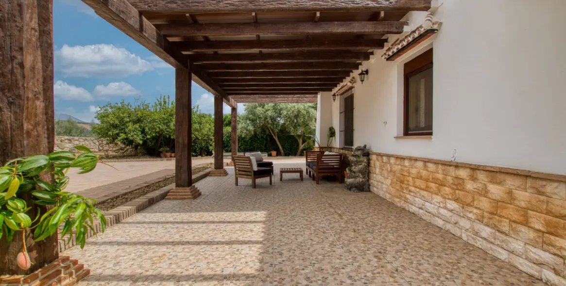 Sale of detached villa in South of spain 11