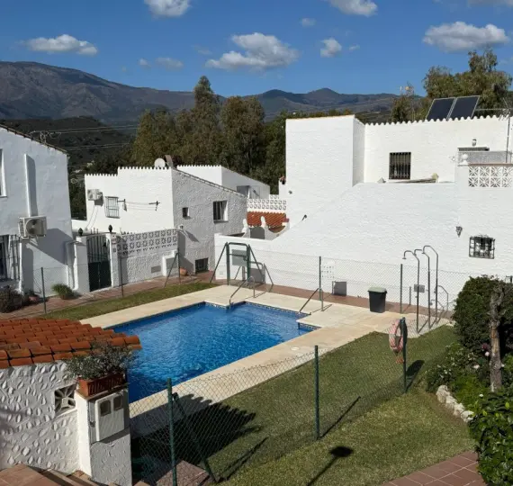 Sale of townhouse in Estepona