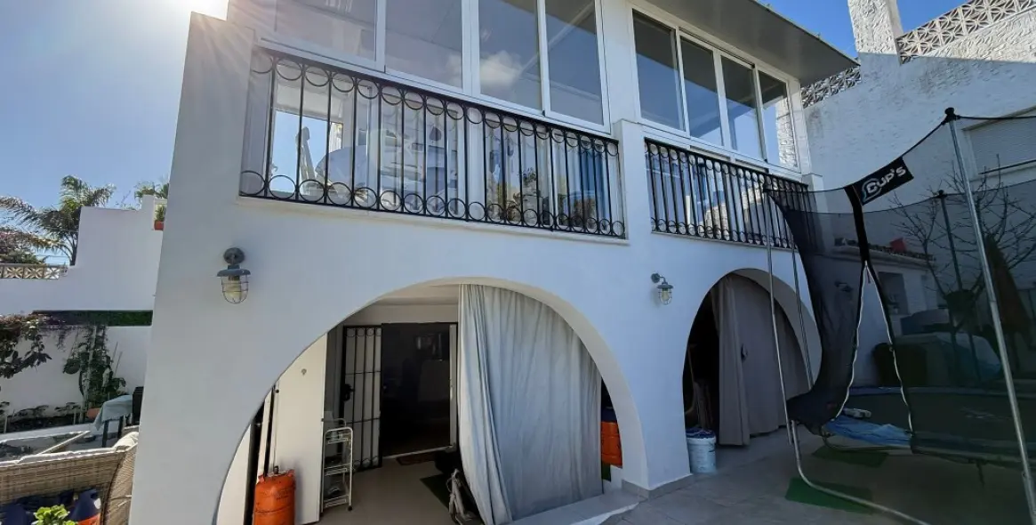 Sale of townhouse in Estepona 4