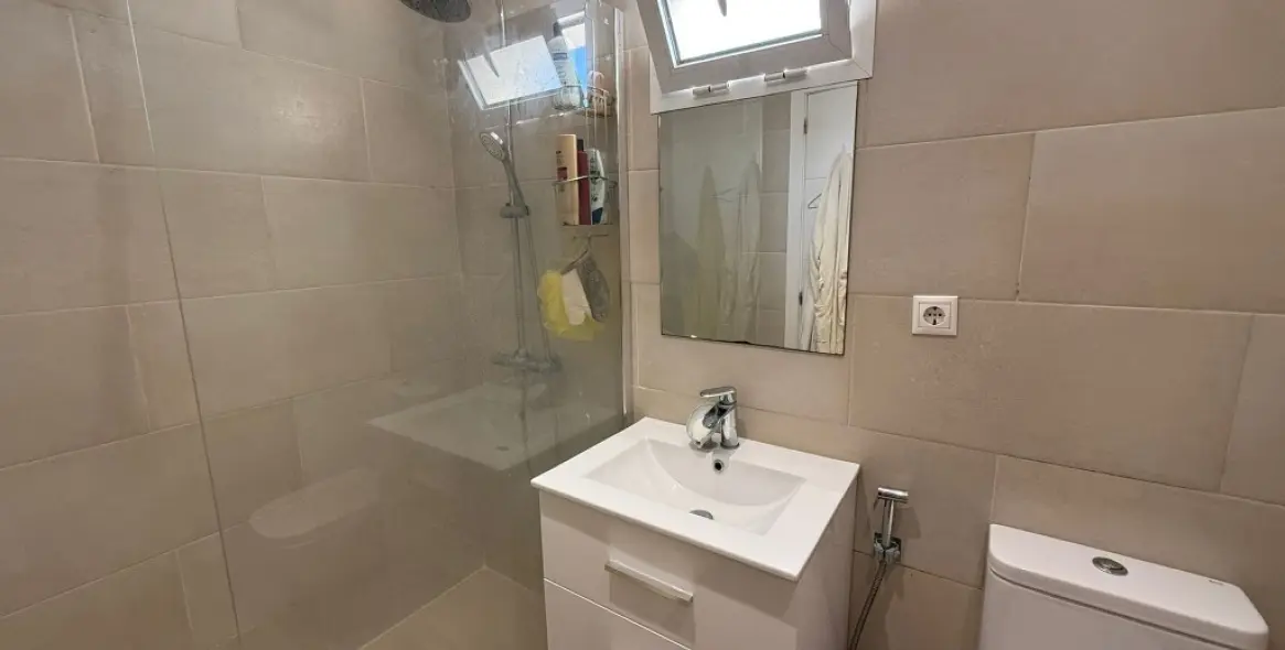 Продажа дома на две семьи в Estepona 11