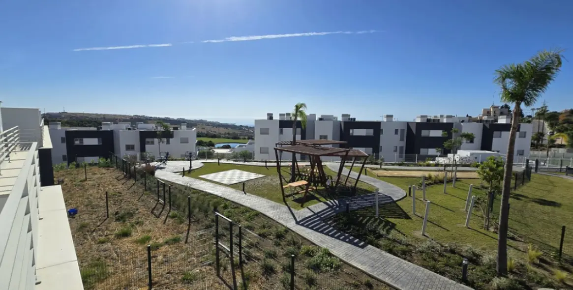 Sale of middle floor apartment in Valle Romano 1