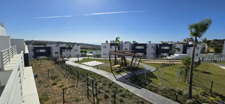 Sale of middle floor apartment in Valle Romano 0