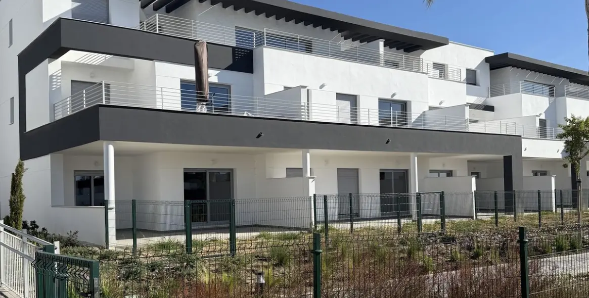 Sale of middle floor apartment in Valle Romano 3