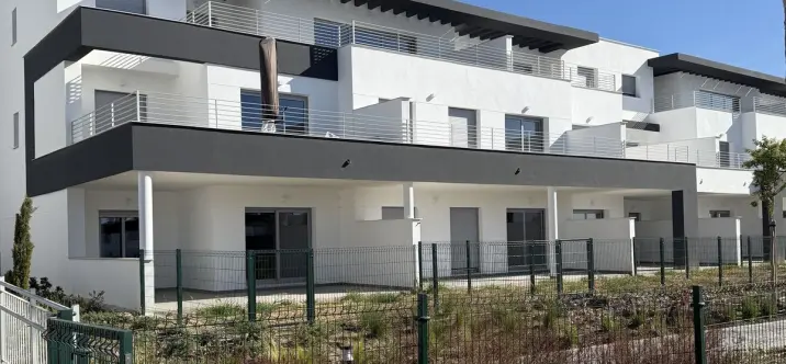 Sale of middle floor apartment in Valle Romano 2