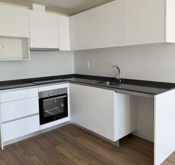 Sale of middle floor apartment in Valle Romano