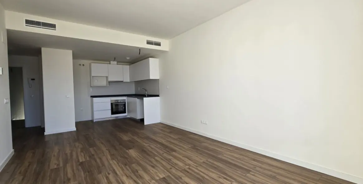 Sale of middle floor apartment in Valle Romano 11