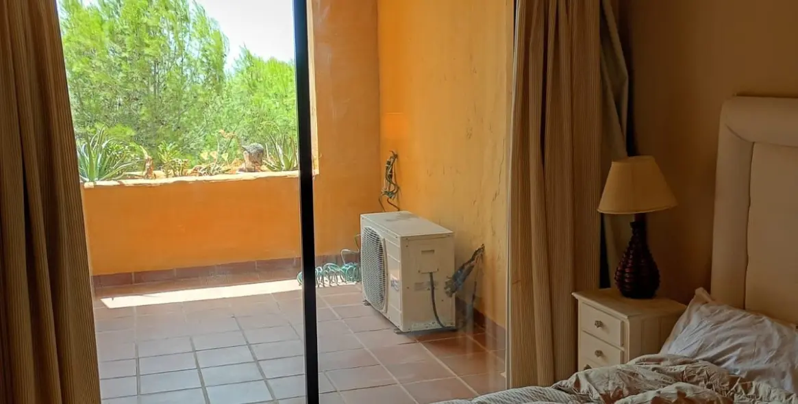 Продажа апартаментов на первом этаже в Estepona (район Estepona) 2