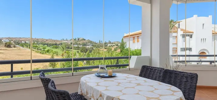 Продажа апартаментов на среднем этаже в Cerros del Aguila 0