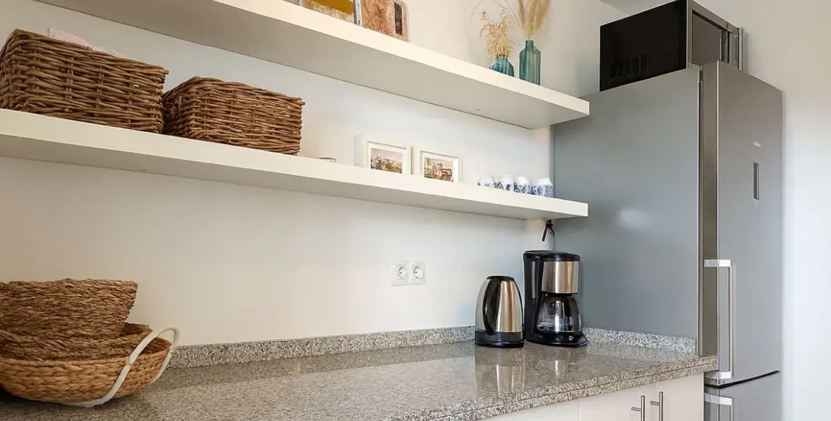 Sale of middle floor apartment in Cerros del Aguila 6