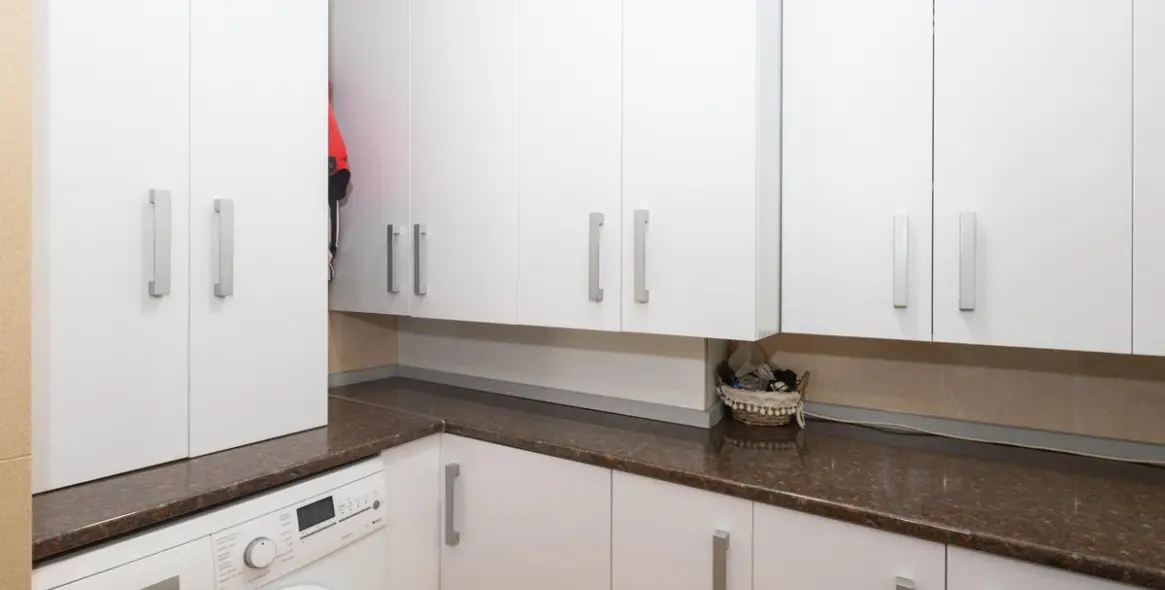 Sale of middle floor apartment in Estepona 9