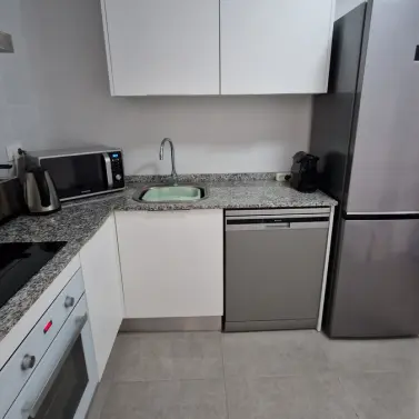 Venta de apartamento en planta media en Estepona