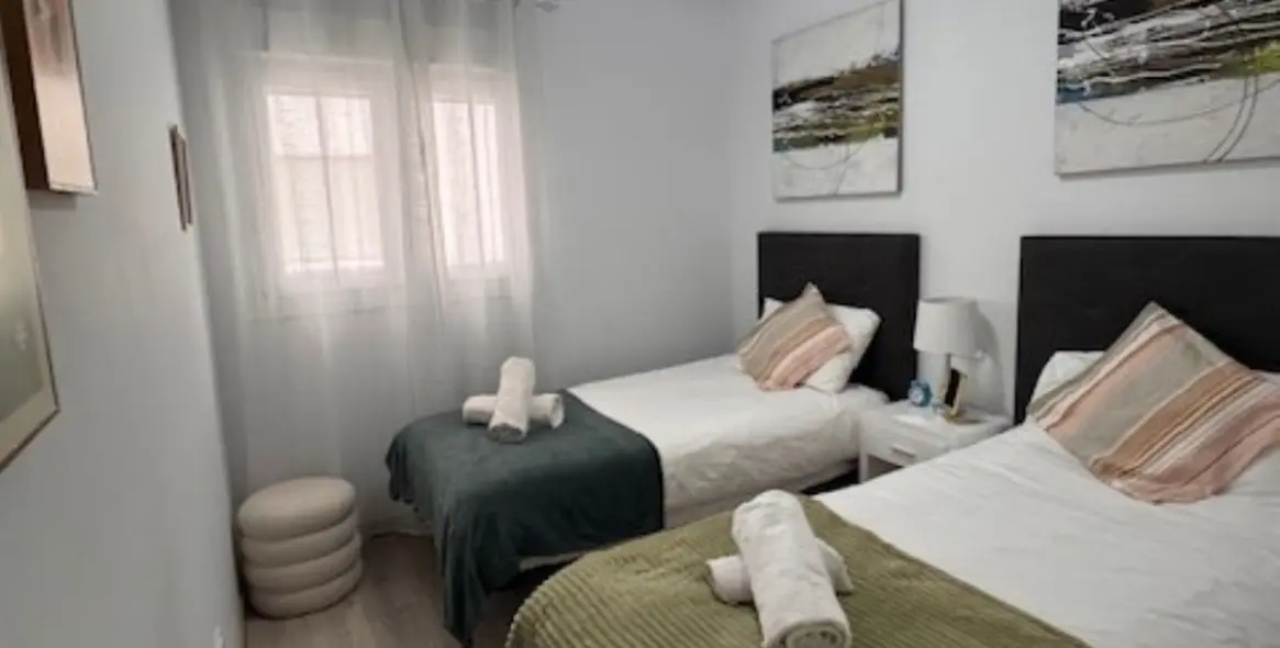 Sale of middle floor apartment in Estepona 12