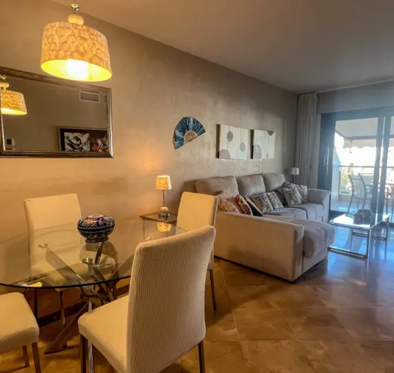 Продажа апартаментов на среднем этаже в La Duquesa