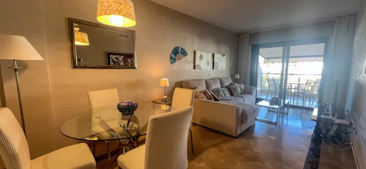 Продажа апартаментов на среднем этаже в La Duquesa 1