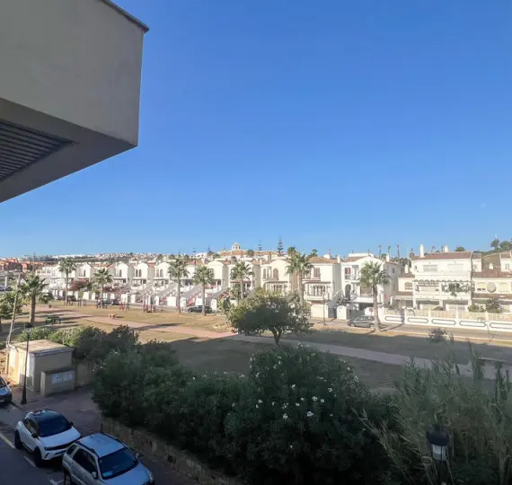 Продажа апартаментов на среднем этаже в La Duquesa