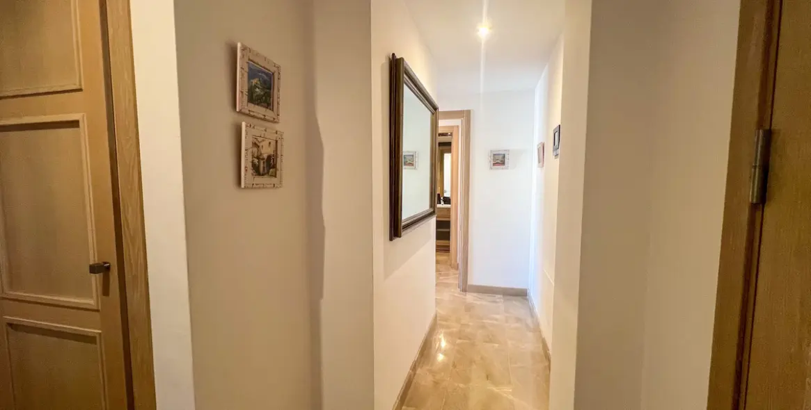 Продажа апартаментов на среднем этаже в La Duquesa 16