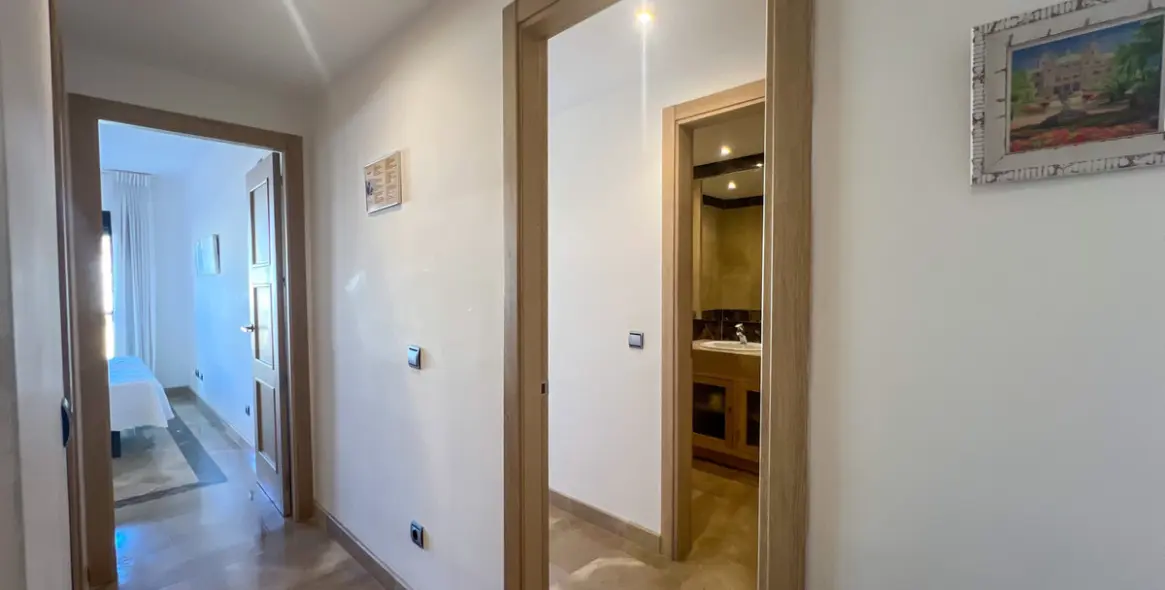 Продажа апартаментов на среднем этаже в La Duquesa 17