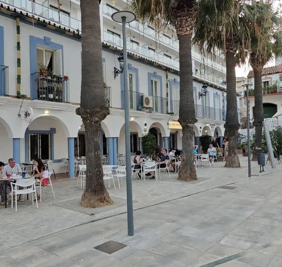 Продажа апартаментов на первом этаже в Benalmadena Costa