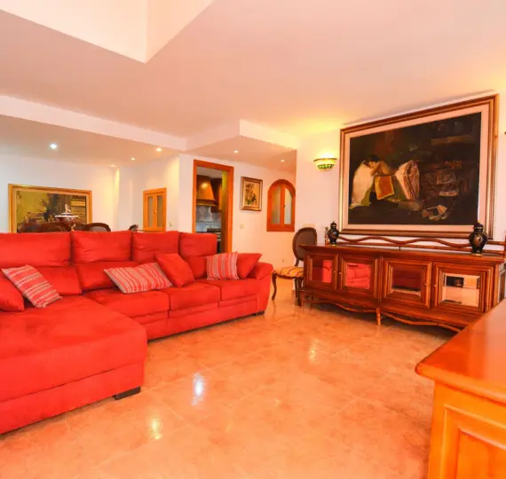 Продажа апартаментов на первом этаже в Benalmadena Costa