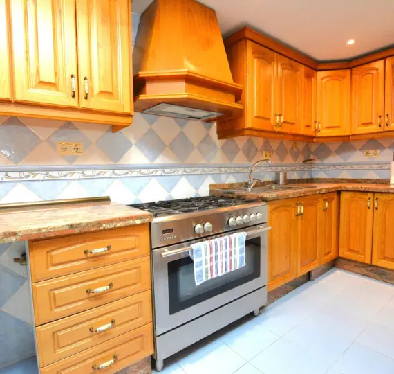 Продажа апартаментов на первом этаже в Benalmadena Costa