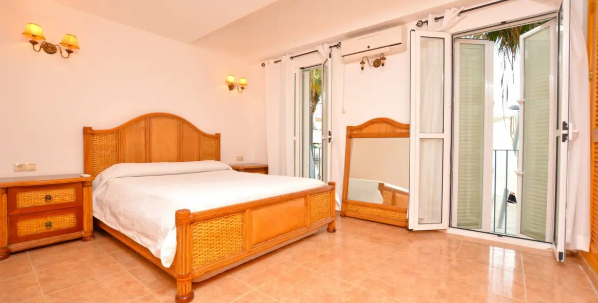 Продажа апартаментов на первом этаже в Benalmadena Costa 5