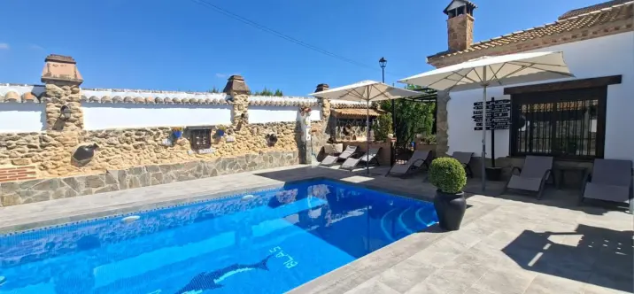 Sale of detached villa in Arriate 3