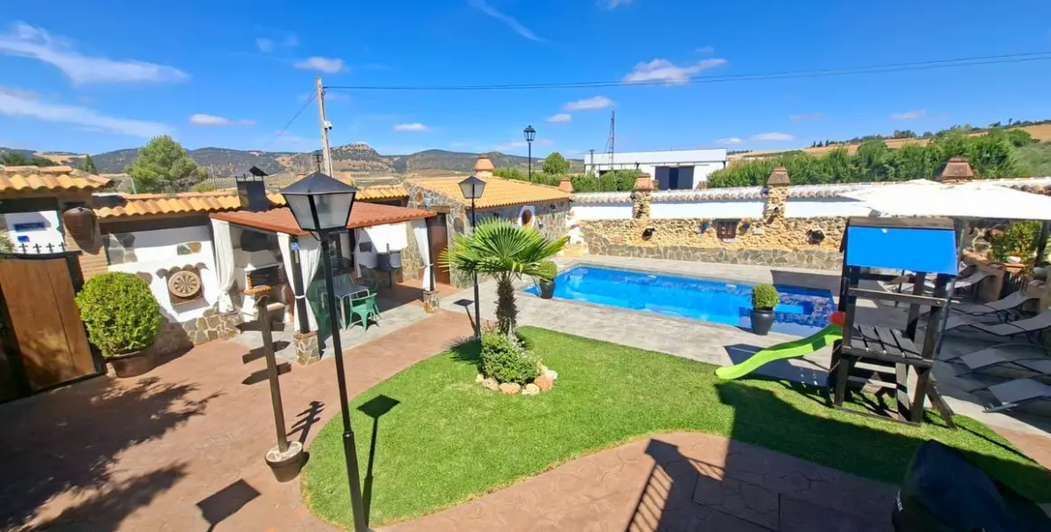 Sale of detached villa in Arriate 5