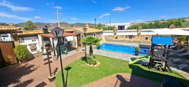 Sale of detached villa in Arriate 4