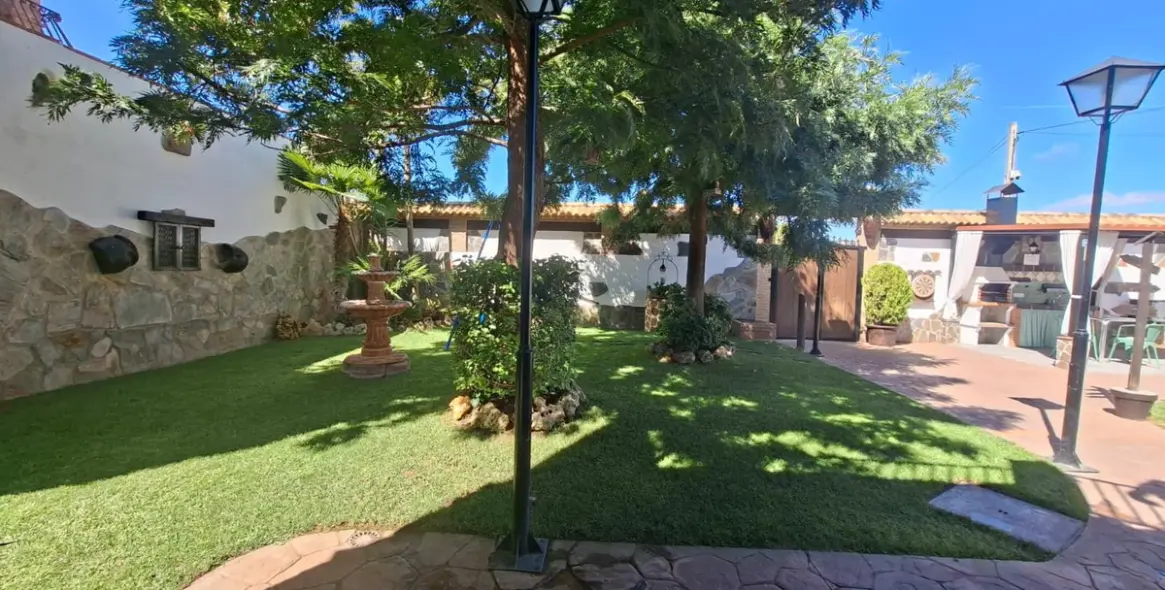 Sale of detached villa in Arriate 39