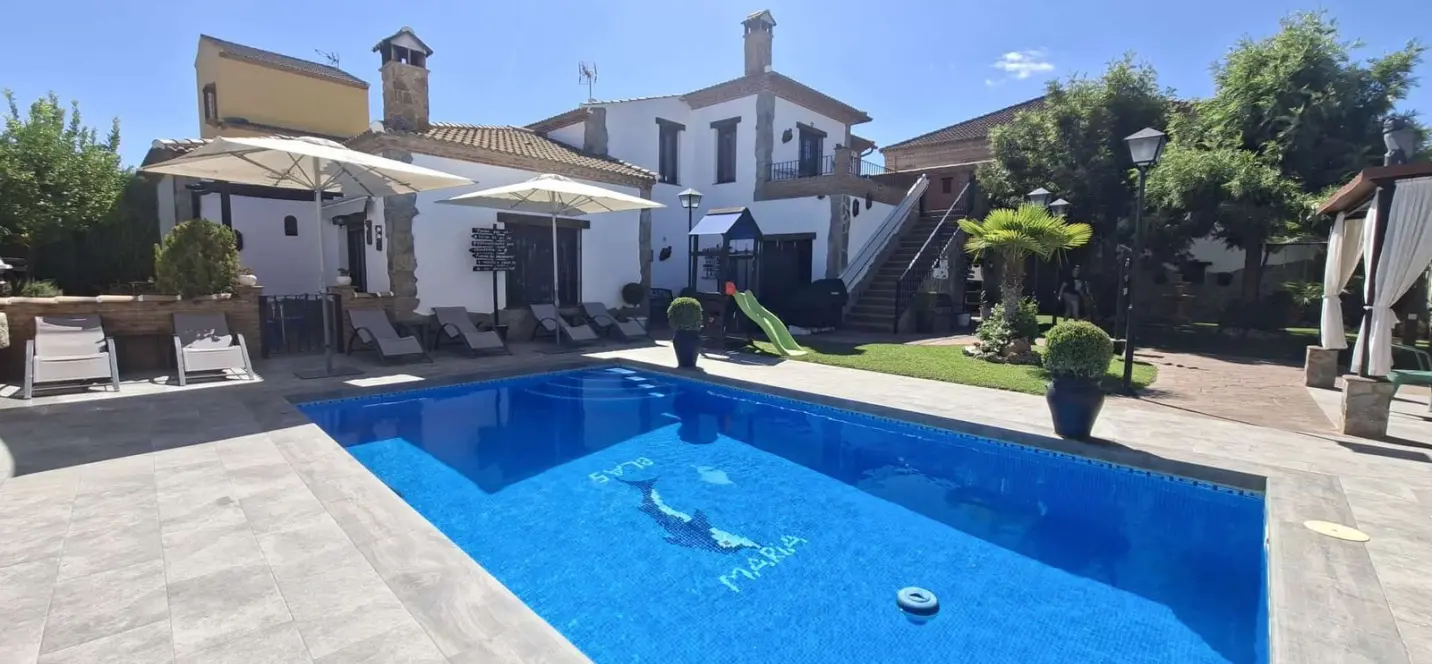 Venta de villa independiente en Arriate 0