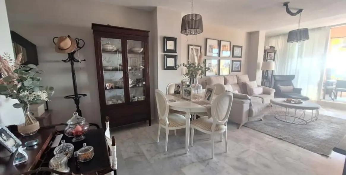 Sale of ground floor apartment in Reserva de Marbella 10