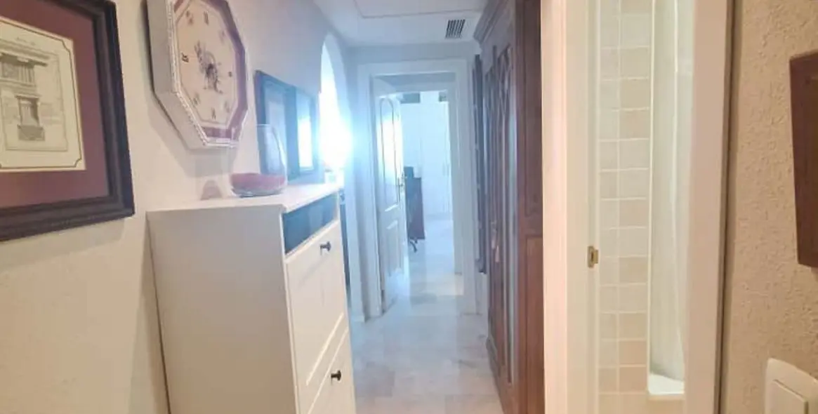 Продажа апартаментов на первом этаже в Reserva de Marbella 28