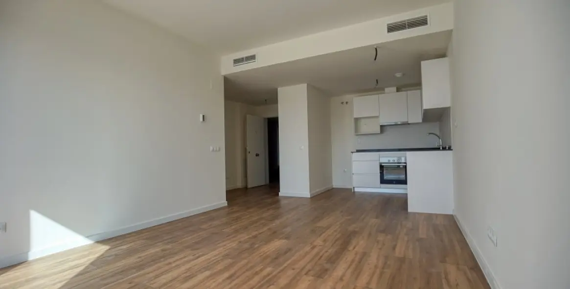 Sale of middle floor apartment in Estepona 8