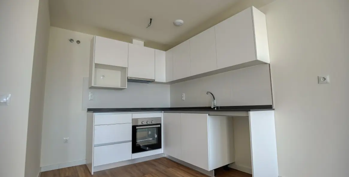 Sale of middle floor apartment in Estepona 9