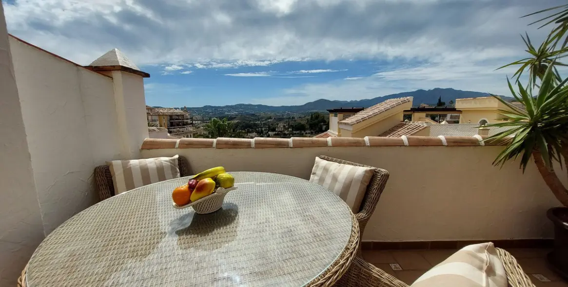 Sale of penthouse in Mijas Golf 17