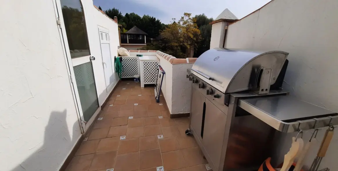 Sale of penthouse in Mijas Golf 19