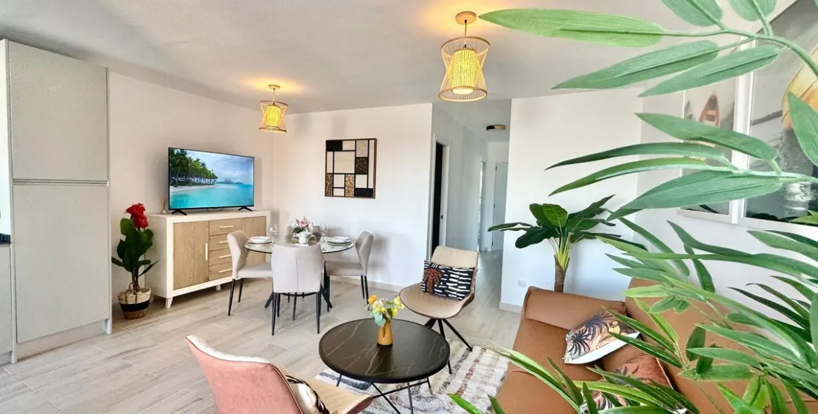 Sale of middle floor apartment in Calahonda 3