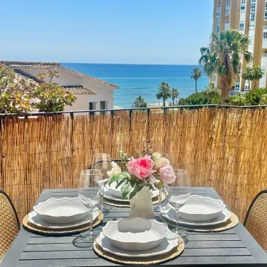 Sale of middle floor apartment in Calahonda