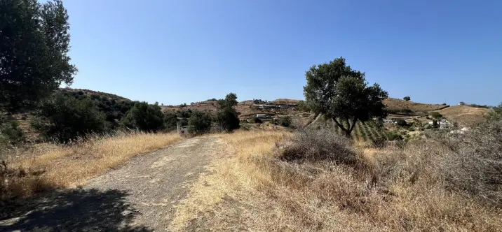 Продажа  жилого участка в La Cala 1