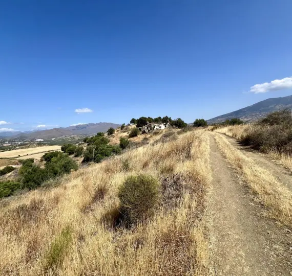 Продажа  жилого участка в La Cala