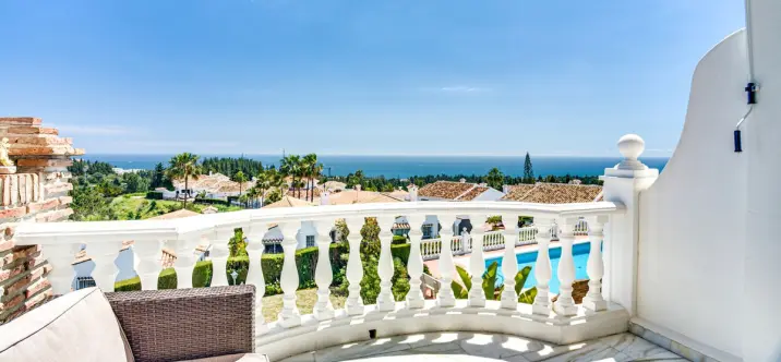 Продажа апартаментов на среднем этаже в El Chaparral 0