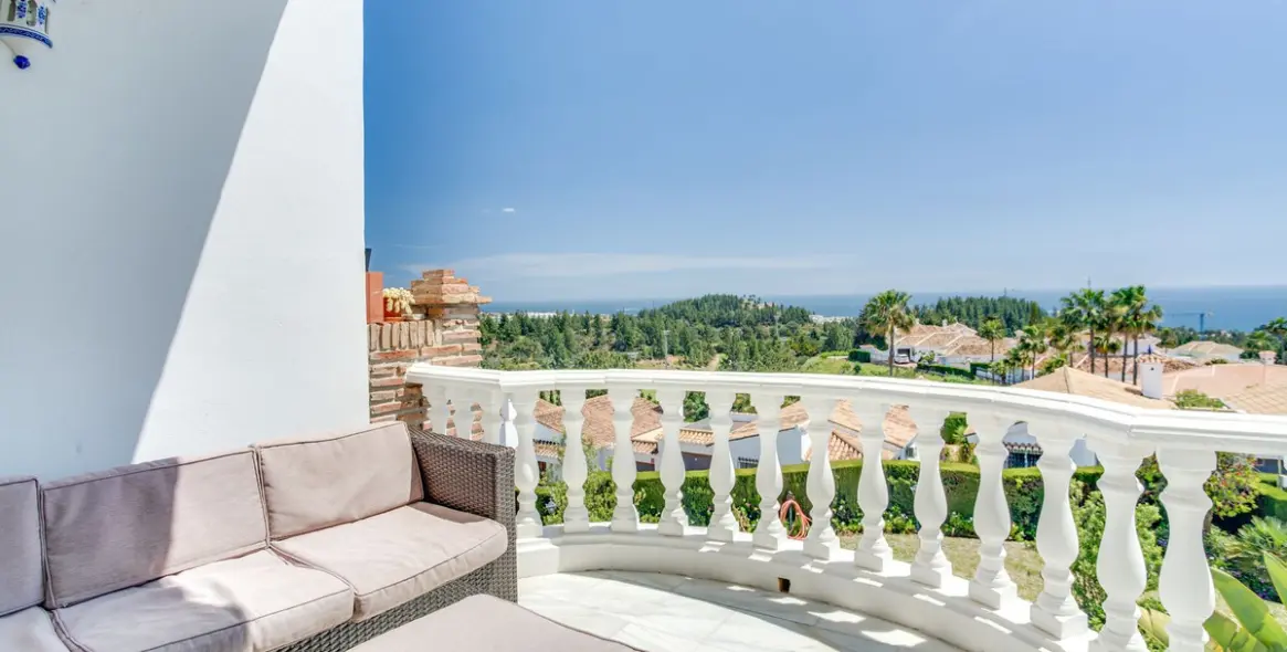 Продажа апартаментов на среднем этаже в El Chaparral 12