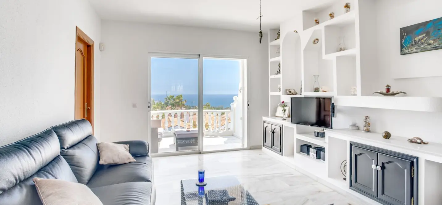 Sale of middle floor apartment in El Chaparral 2