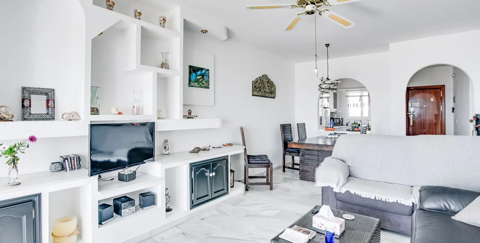 Venta de apartamento en planta media en El Chaparral 4