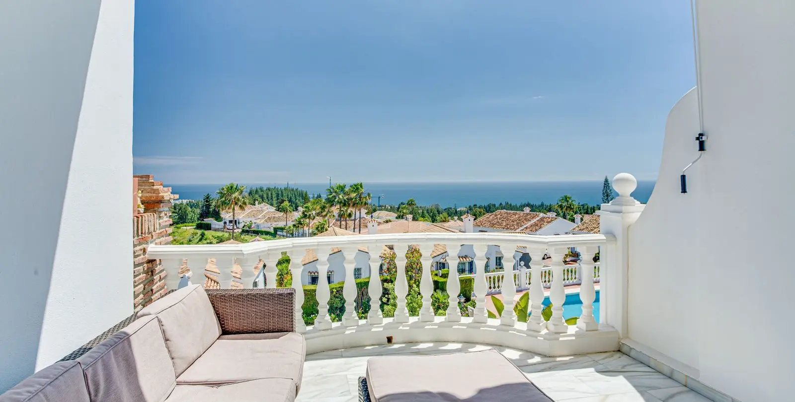 Venta de apartamento en planta media en El Chaparral 11