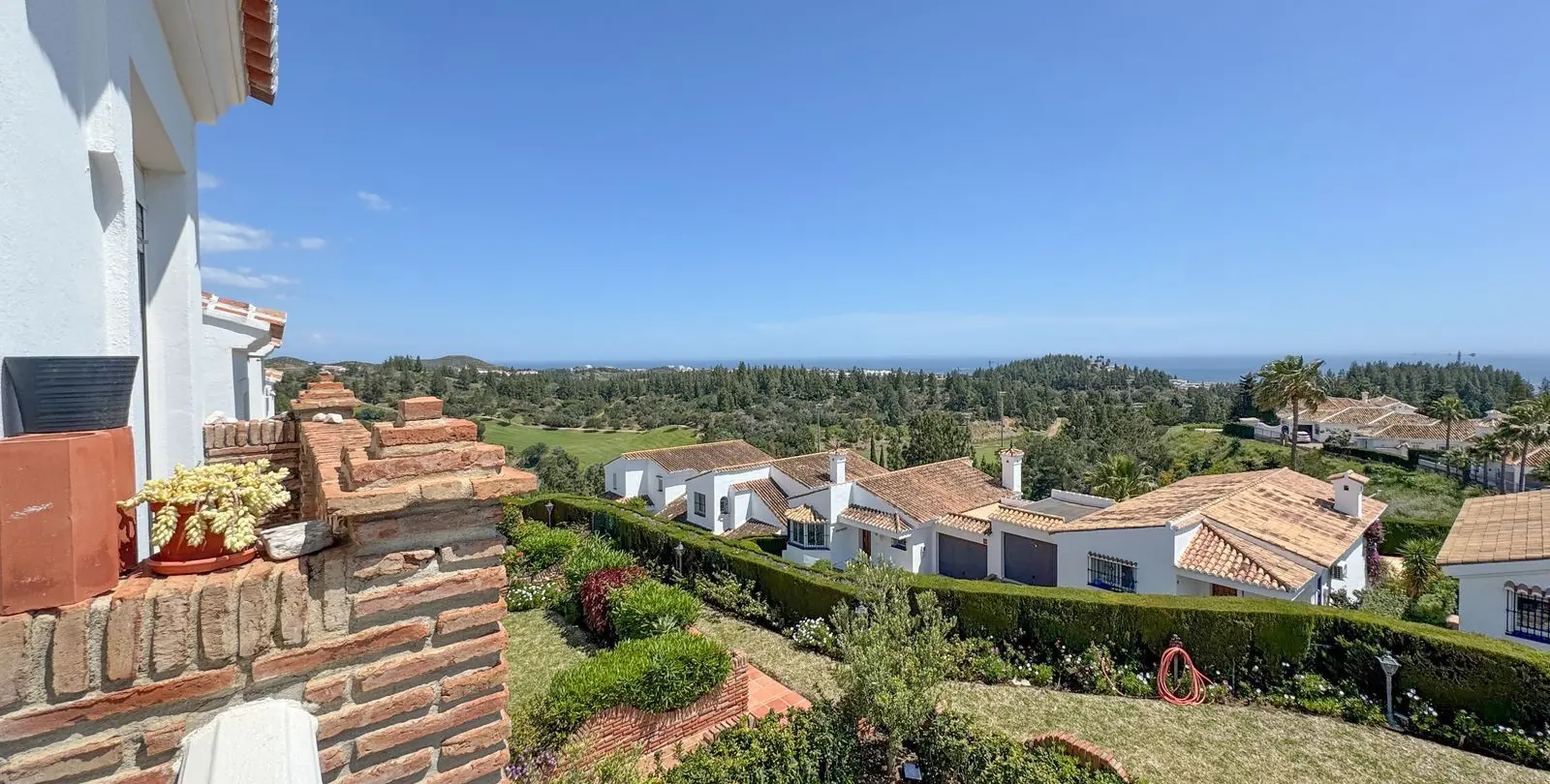 Venta de apartamento en planta media en El Chaparral 15